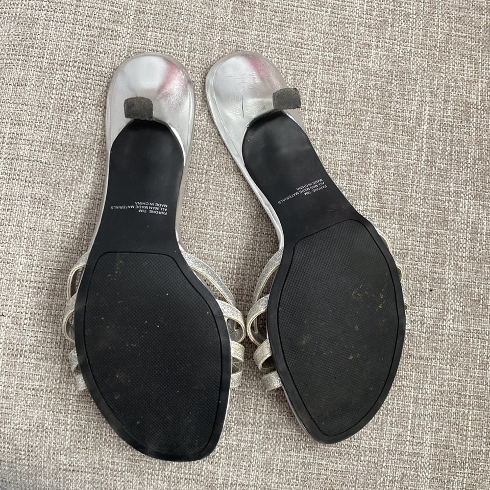Silver Rampage sandals, size 7.5 - Picture 4 of 5